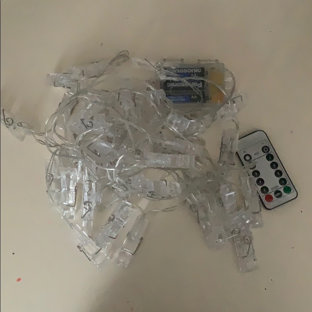 Lights for picture hanging